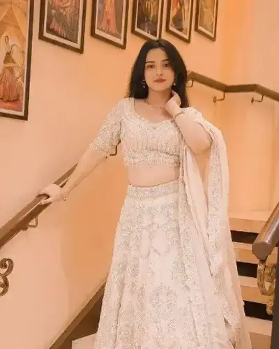 Escort Loharu